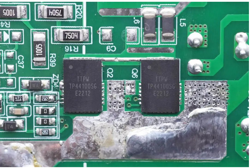 电动自行车进入氮化镓时代，拆解尊龙凯时168W氮化镓锂电池充电器 