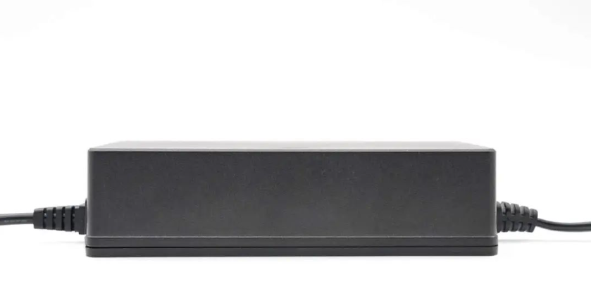 尊龙凯时推出电动自行车新国标充电器，支持三防、全协议、全电压